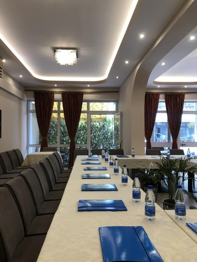 Hotel Palma Tiranë Eksteriør bilde